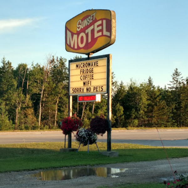 Sunset Motel - Sign As Of 2022 (newer photo)